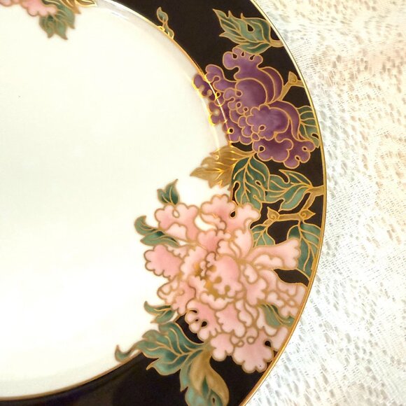 FITZ and FLOYD Cloisonné Peony Black - Dinner Plate, White Center, Pink & Purple - Picture 2 of 4